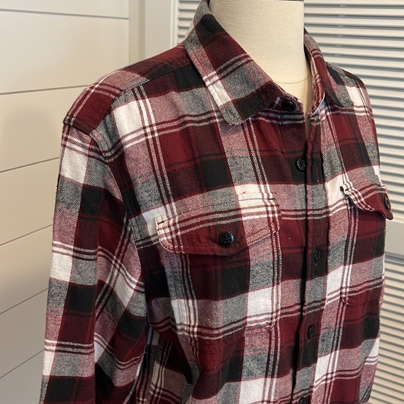 American Eagle Mens Flannel - Medium - Picture 4 of 8